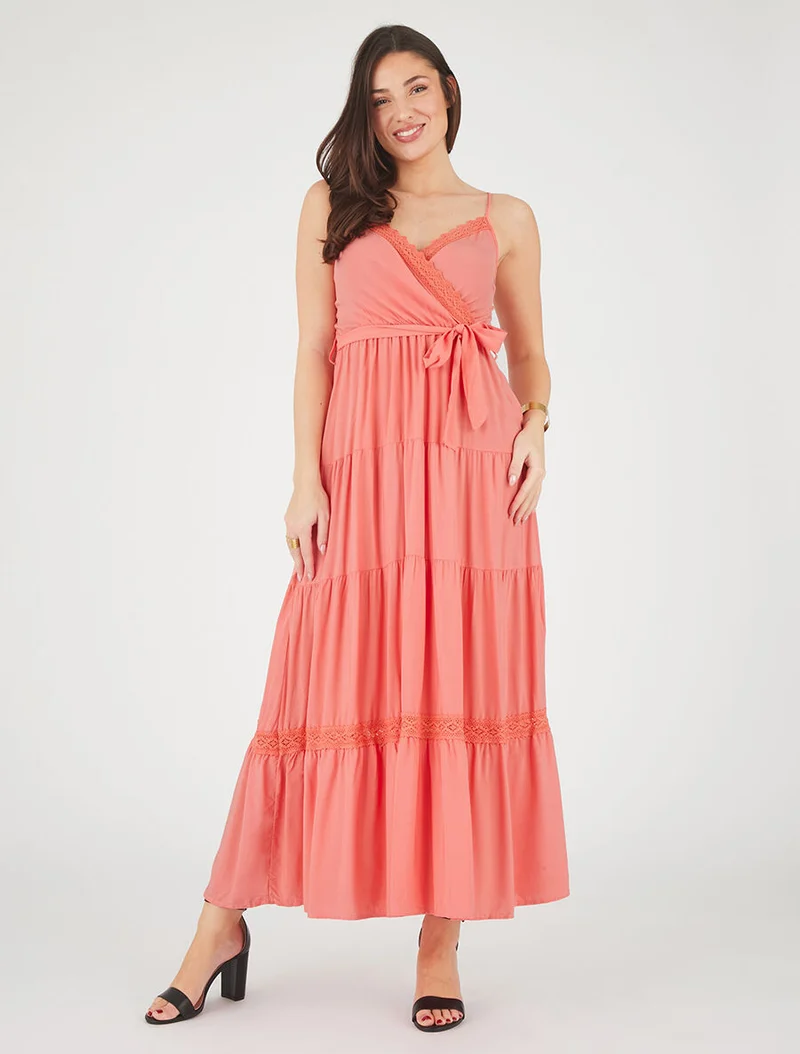 Langes unifarbenes elastisches Kleid - Koralle