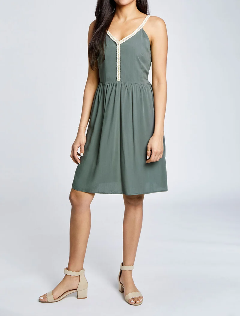 Kleid mit Trägern im Seil-Stil - Kaki
