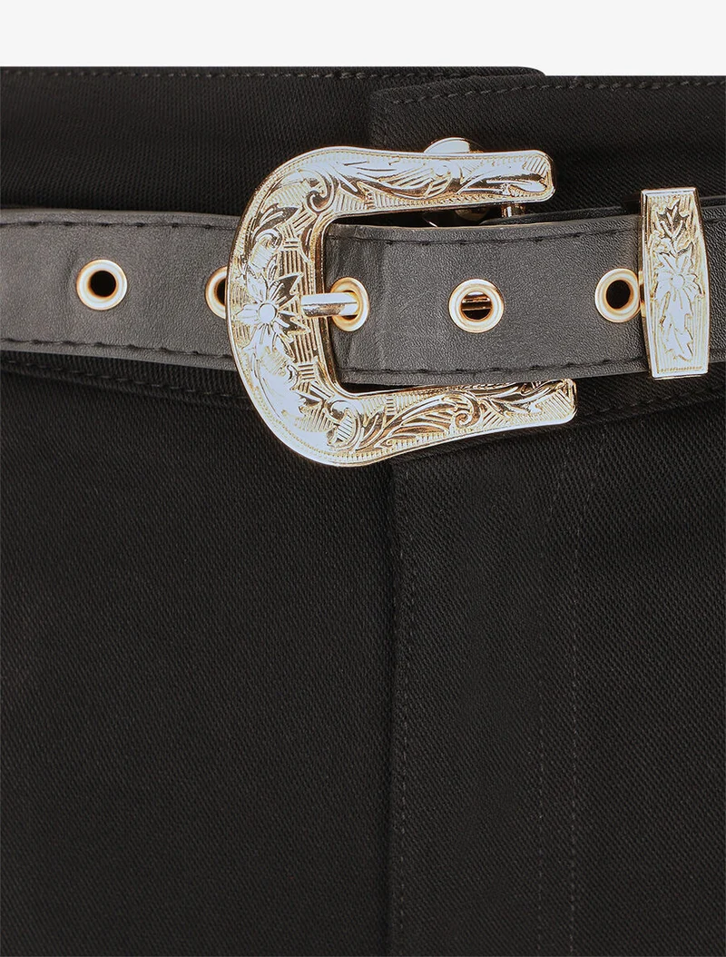 Skinny-Hose mit 2 Knöpfen und Gürtel - Schwarz