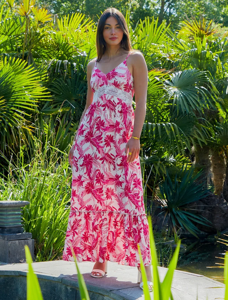 Kleid mit Schaldruck und Volant-Saum - Fuchsia