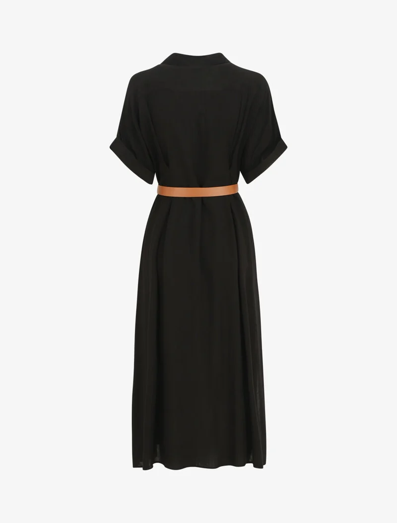 Langes Hemdkleid mit Gürtel - Schwarz