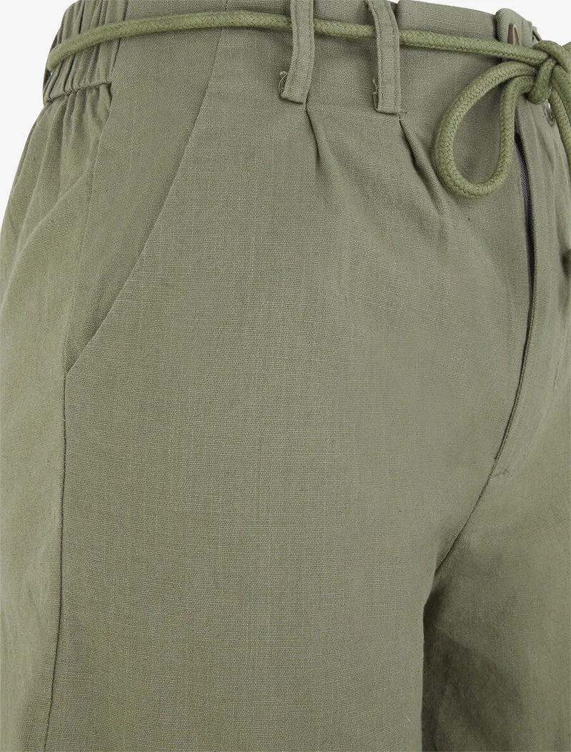 Kurze umgeschlagene Uni-Shorts in Leinenoptik - Kaki