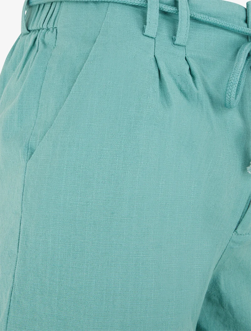 Kurze umgeschlagene Uni-Shorts in Leinenoptik - Türkis