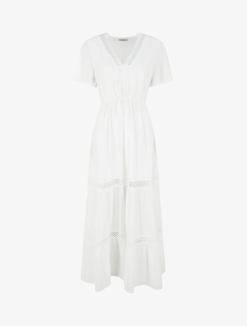 Langes, ausgestelltes Kleid mit Einsätzen aus durchbrochener Spitze - Weiß