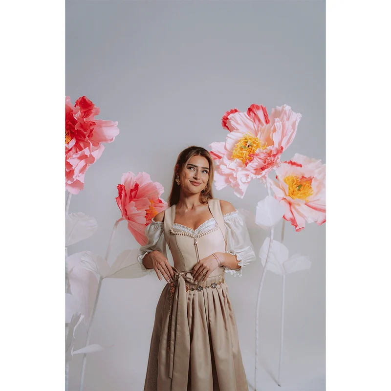 Anna von Klinski x Krüger Dirndl Liora 70cm Kollektion 2026