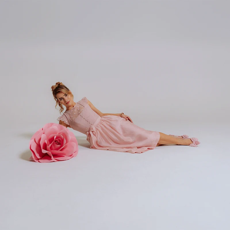 Anna von Klinski x Krüger Dirndl Serafina Rose 70cm Kollektion 2026