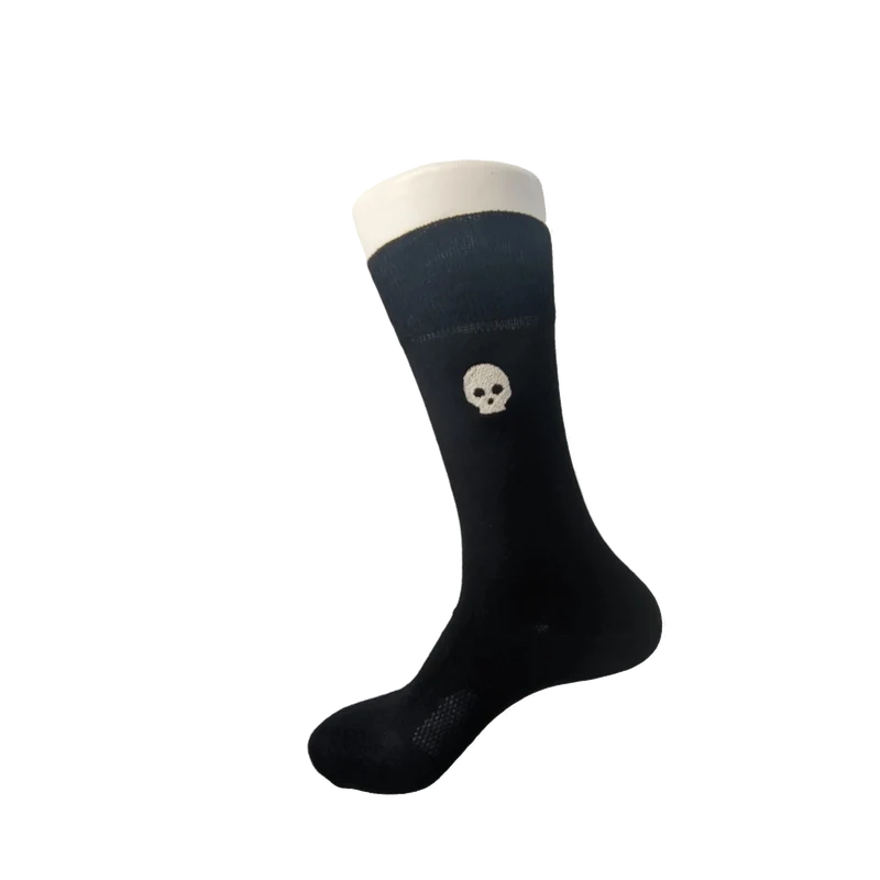 Stickmotiv Totenkopf mit Wunschtext individuell personalisierte Bestickung