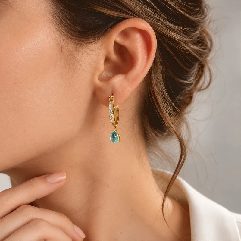 EVER TRUE Blauer Apatit, Weißer Zirkon Ohrringe Nickelfreies Messing ca. 2,04 ct.