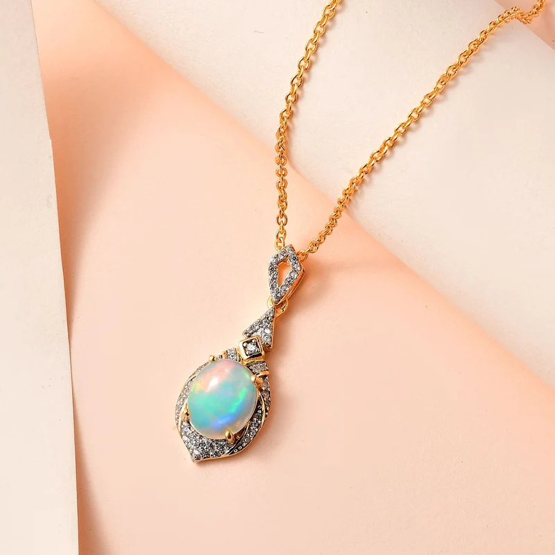 Natürlicher, äthiopischer Welo Opal, Weißer Zirkon Anhänger mit Kette, 925 Silber Gelbgold Vermeil, ca. 2.31 ct