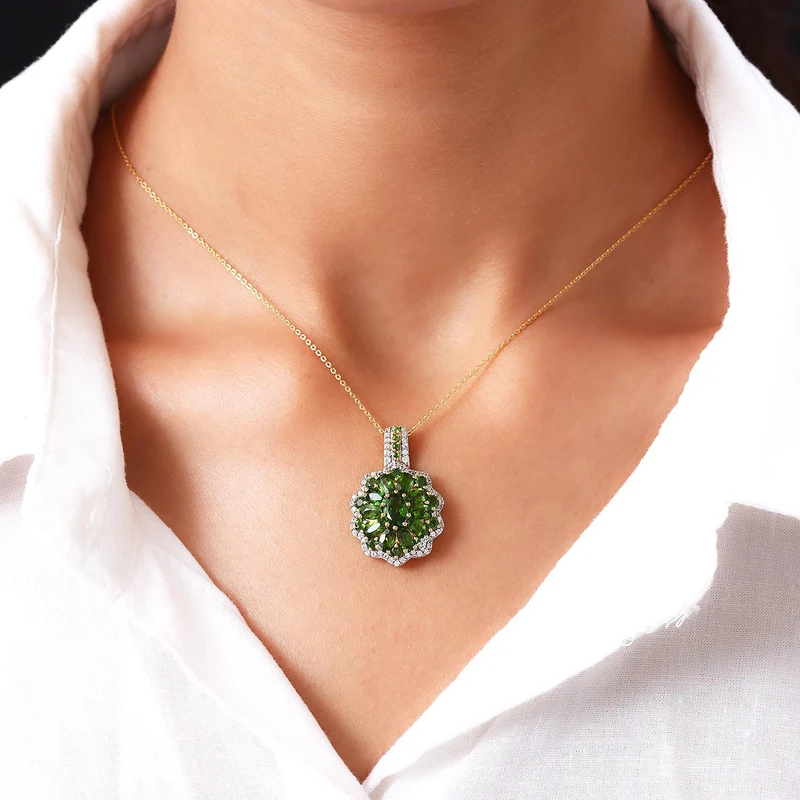 Natürlicher Chromdiopsid-Anhänger mit Kette, 925 Silber Gelbgold Vermeil ca. 4,48 ct
