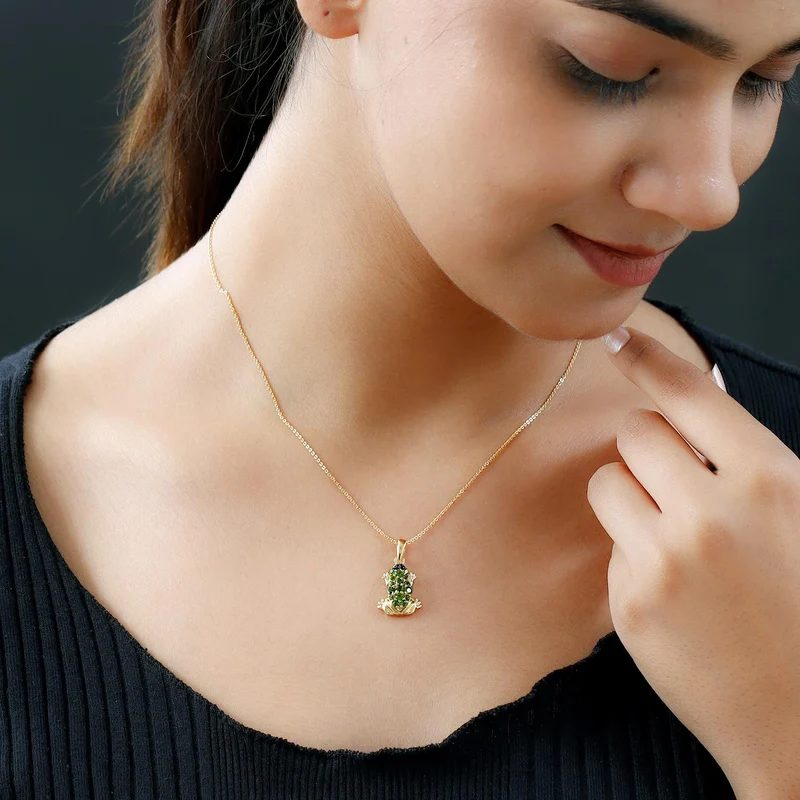 GP Trionfo Kollektion - Natürlicher Chromdiopsid Frosch-Anhänger, 925 Silber Gelbgold Vermeil ca. 0.76 ct