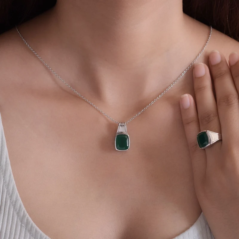 Grüner Onyx Schmuckset Edelstahl ca. 9.91 ct