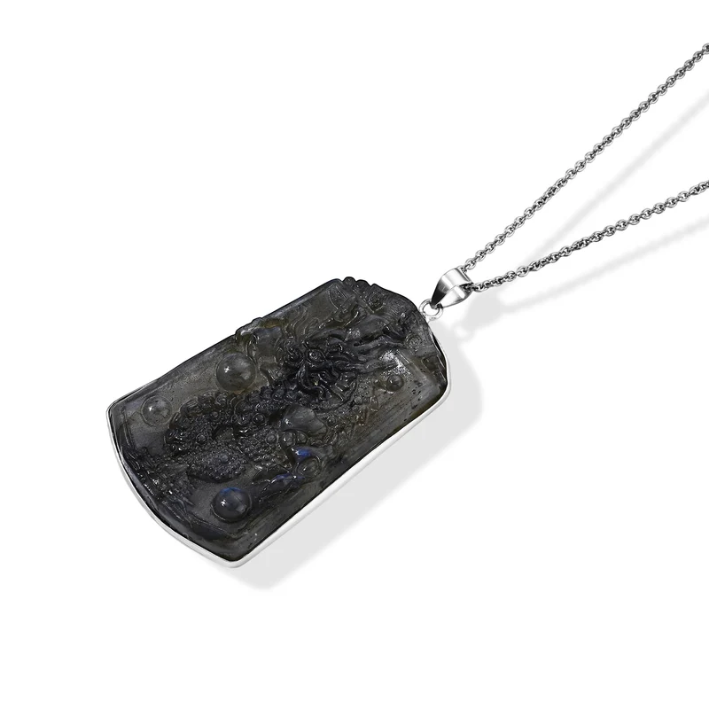Labradorit-Anhänger im Fossil-Design mit Kette, ca. 100 ct, ca. 50 cm 127.50 ct