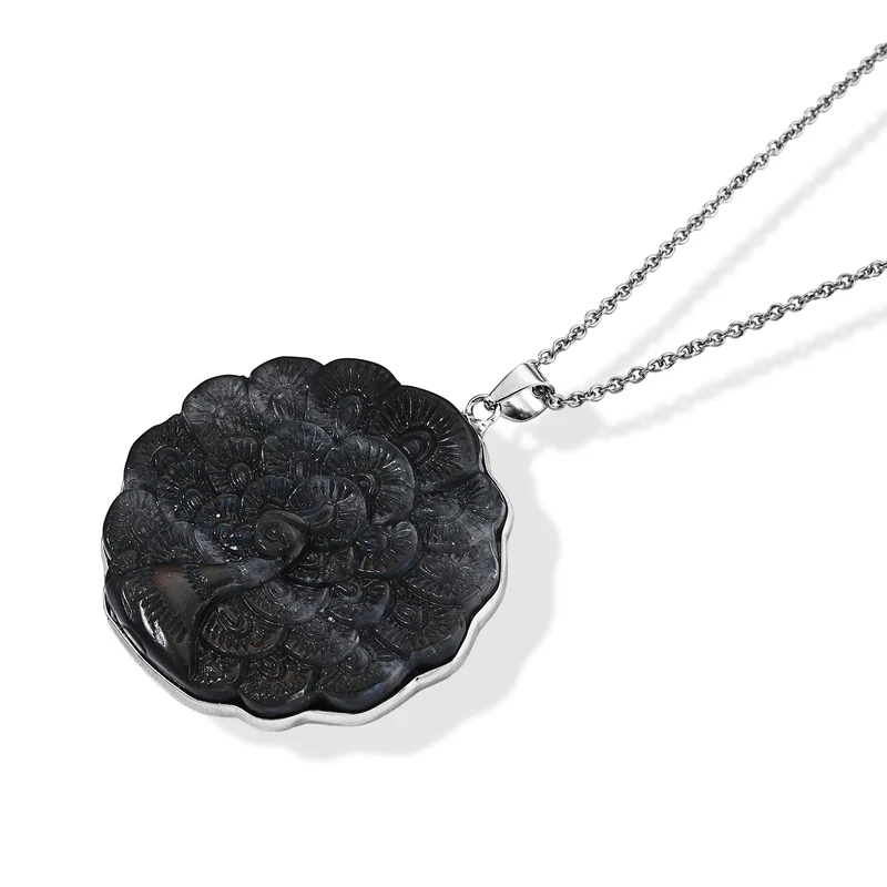 Labradorit-Anhänger im Fossil-Design mit Kette, ca. 100 ct, ca. 50 cm 127.50 ct