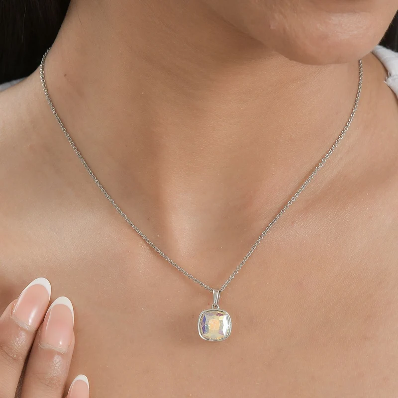 Quadratischer Kristall-Anhänger-Halskette mit blauem Edelstein, 925 Silber platiniert ca. 4,33 ct.