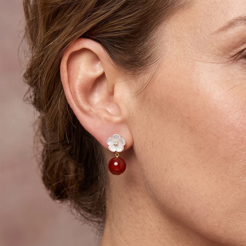 D'Joy Burmesischer Rote Jade, Weißes Perlmutt Ohrringe 925 Silber Vergoldet 20.01 ct