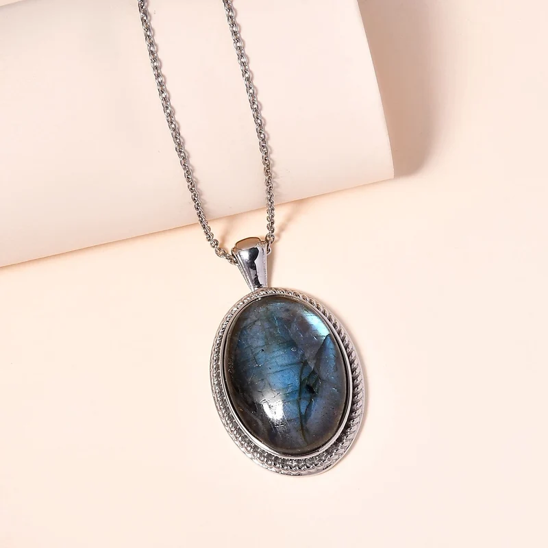 Grüner Onyx Anhänger mit Kette, Edelstahl, ca. 22.67 ct