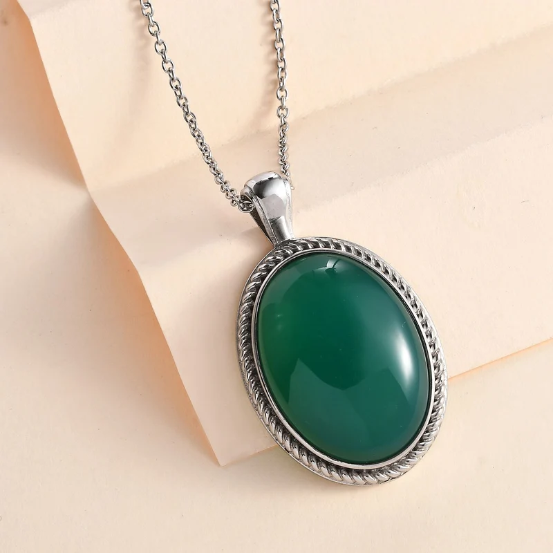 Grüner Onyx Anhänger mit Kette, Edelstahl, ca. 22.67 ct