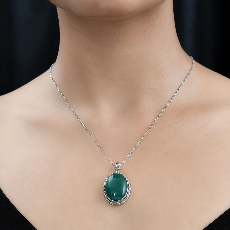 Grüner Onyx Anhänger mit Kette, Edelstahl, ca. 22.67 ct
