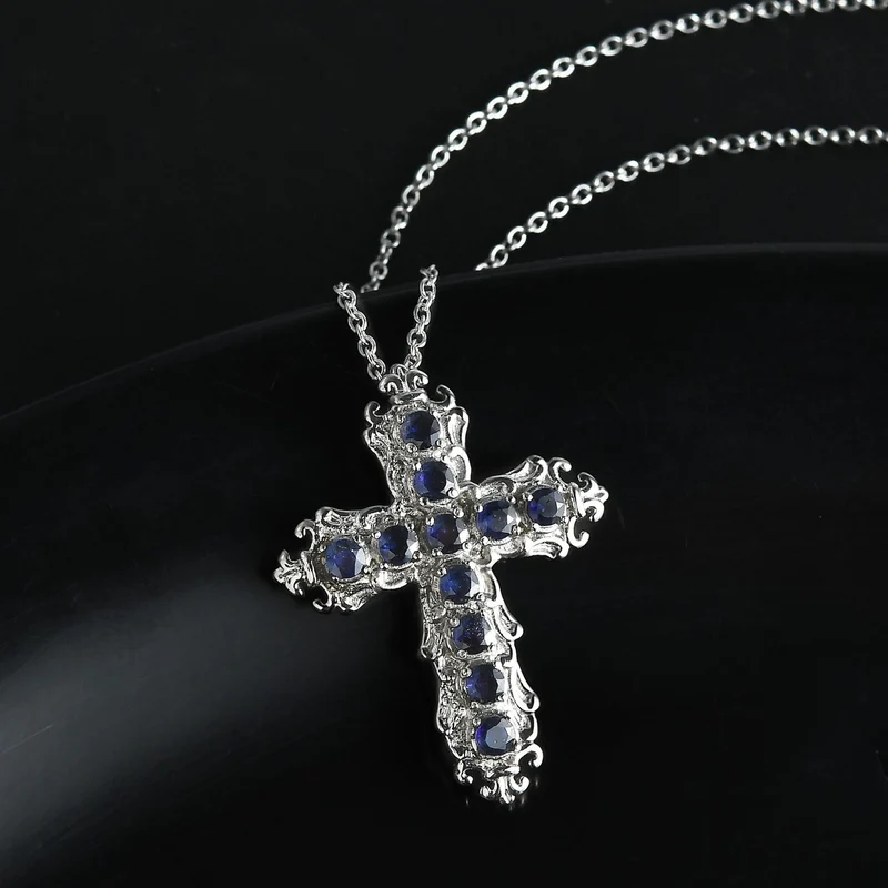 Masoala Saphir (Fissure gefüllt) Kreuz-Anhänger mit Kette, Edelstahl ca. 1.58 ct