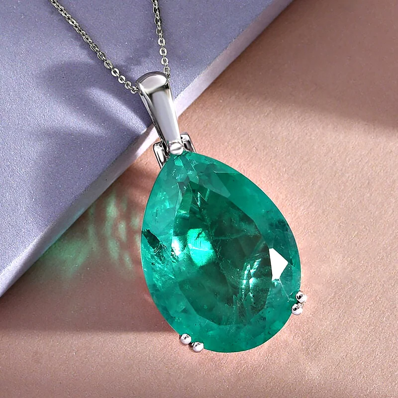 Smaragd-Triplett-Quarz-Anhänger mit Kette, 925 Silber platiniert ca. 50.56 ct
