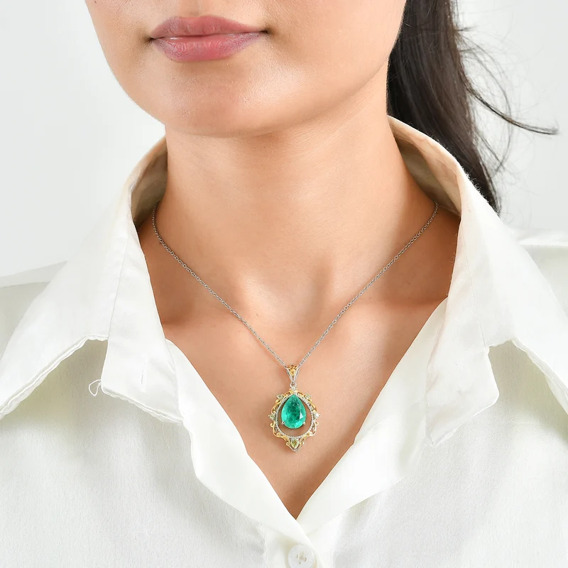 EVER TRUE Smaragd-Quarz Triplette, Peridot Anhänger mit Kette, ca. 50 cm Reine Bronze Platiniert und vergoldet und Edelstahl Platiniert ca. 6.86 ct