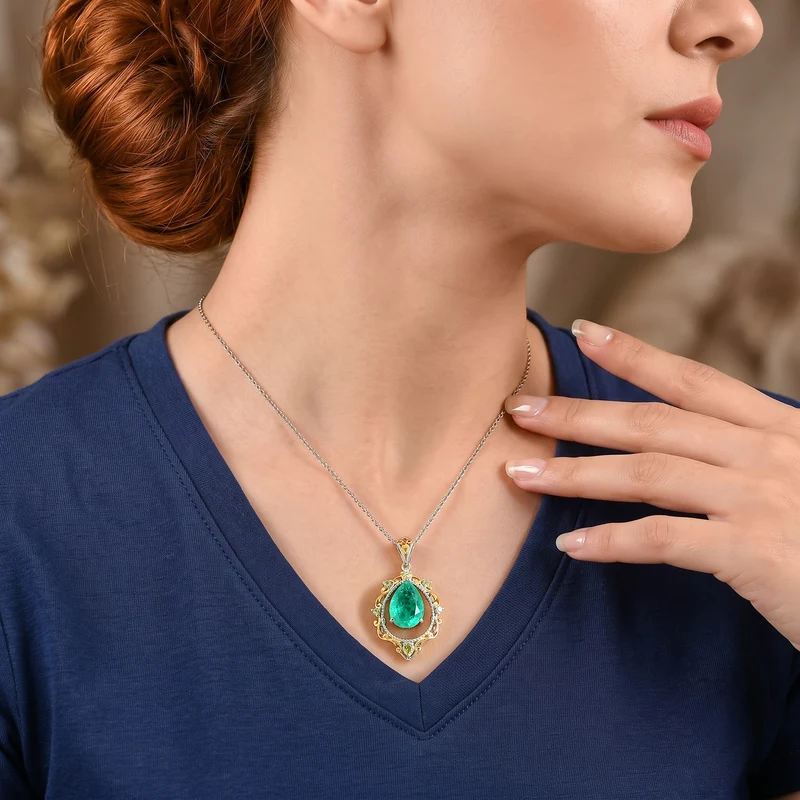 EVER TRUE Smaragd-Quarz Triplette, Peridot Anhänger mit Kette, ca. 50 cm Reine Bronze Platiniert und vergoldet und Edelstahl Platiniert ca. 6.86 ct