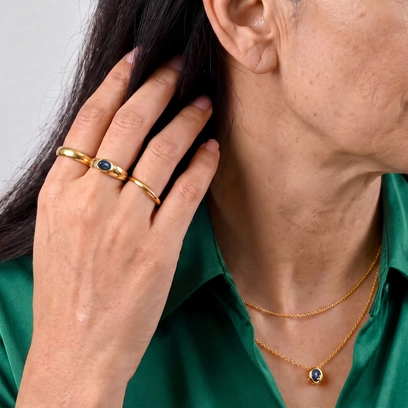 EveTrue AA blaues Stern Saphir Schmuckset, 316L Edelstahl und Bronze mit Gelbgold E-Beschichtung - 2,79 ct.