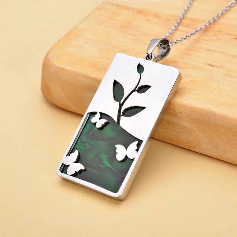 Grüner Edelstahl-Anhänger mit Kette, 316L Edelstahl ca. 5.00 ct