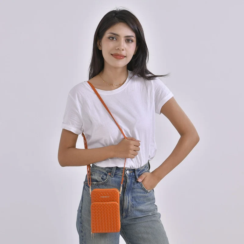 PASSAGE geprägte Kunstleder-Umhängetasche mit RFID-Schutz und langer Trageriemen, 13x7.5x19 cm, Orange