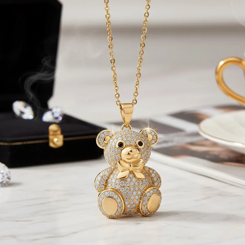 Weißer und schwarzer Zirkonia Teddybär Anhänger mit 50cm Kette, Messing vergoldet