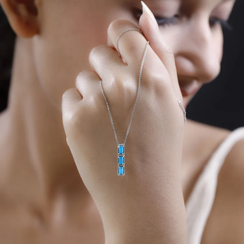 Amerikanische, natürliche Sleeping Beauty Türkis, weißer Zirkon Anhänger mit Kette, 925 Silber platiniert ca. 0.79 ct