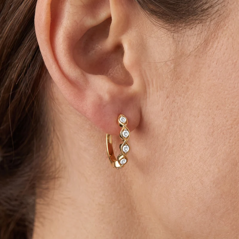 EverTrue weiße Diamant Ohrringe, Messing mit Gelbgold E-Beschichtung - 0,15 ct.