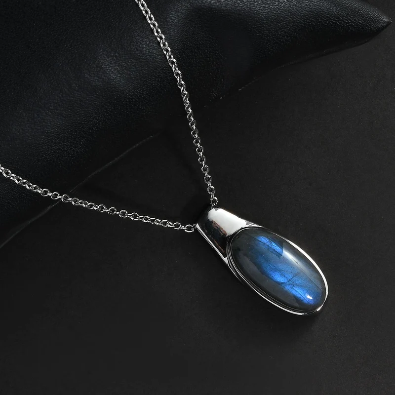 AAA Grüner Aventurin Anhänger mit Kette, Edelstahl ca. 10.50 ct