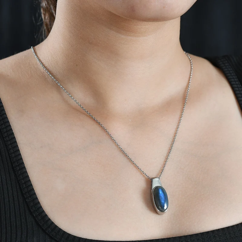 AAA Grüner Aventurin Anhänger mit Kette, Edelstahl ca. 10.50 ct