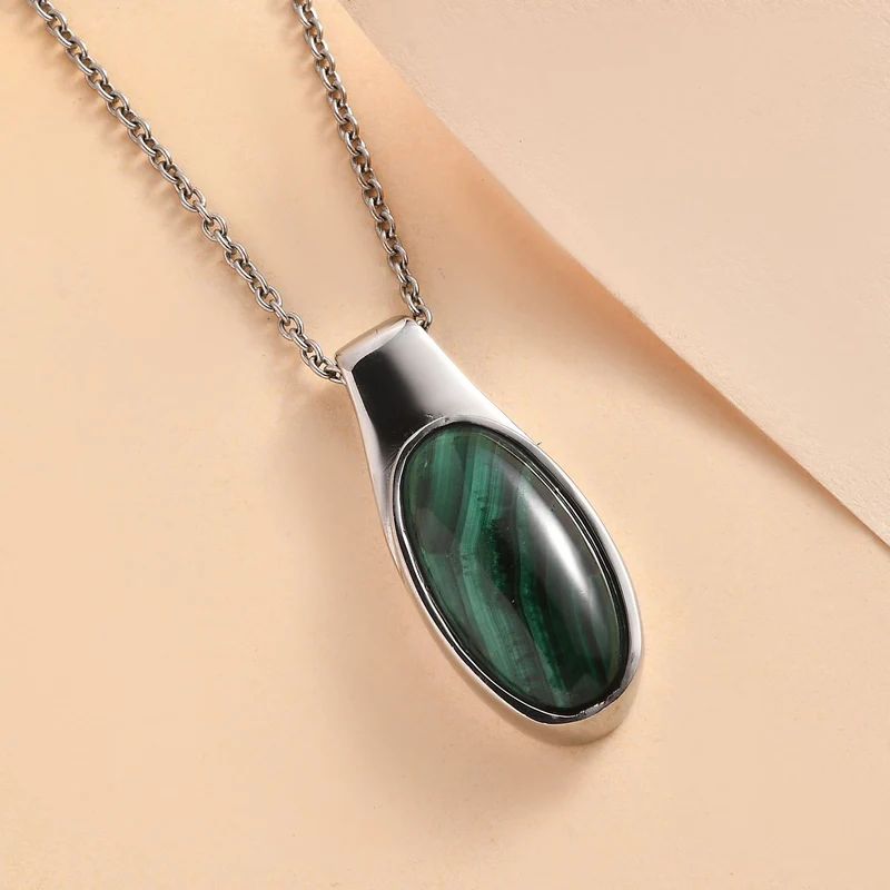 AAA Grüner Aventurin Anhänger mit Kette, Edelstahl ca. 10.50 ct