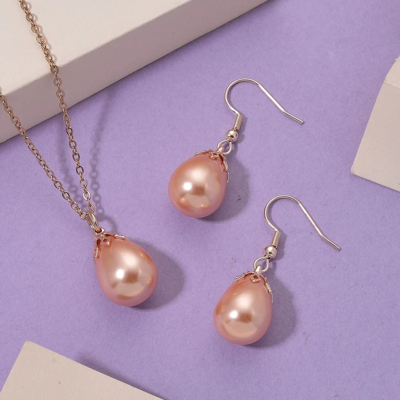 3er Set - Goldene Muschelkernperle Anhänger mit Kette und Ohrringe, Messing und Edelstahl