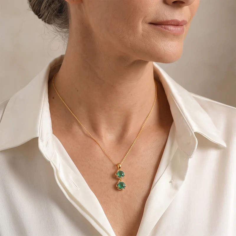 D'Joy Smaragd Triplett Quarz Anhänger mit 50cm Kette, 925 Silber platiniert und vergoldet - 2 ct.