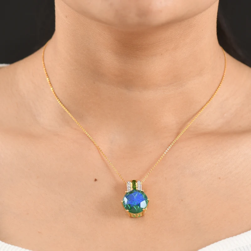 D'Joy Pfau Quarz Triplette, Natürlicher Chromdiopsid Anhänger mit Kette, ca. 50 cm 925 Silber 750 Gelbgold vermeil ca. 10,74 ct.