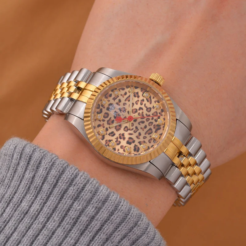 William Hunt Moissanit-Uhr - Bicolor Edelstahlarmband mit Ronda 763 Swiss Movement und gelbem Leoparden-Zifferblatt