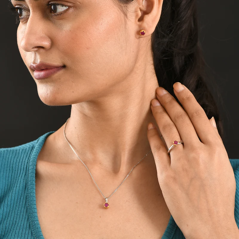 D'Joy Afrikanischer Rubin (Fissure gefüllt) Schmuckset 925 Silber platiniert und vergoldet (Größe 19) ca. 2,28 ct.
