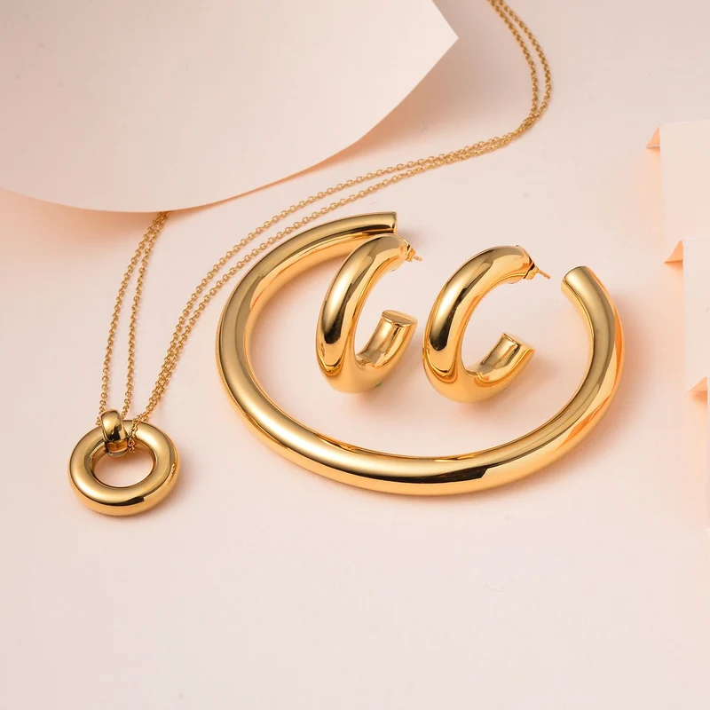 3er Set - Designer Inspiriert Armreif, Creolen und Anhänger mit kette, Rosefarben