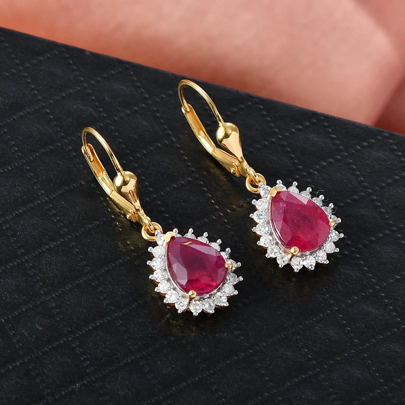 LUXURIANT 5,98 ct. AA Niassa Rubin und Labor Diamant Ohrringe, 925 Silber 750 Gelbgold Vermeil