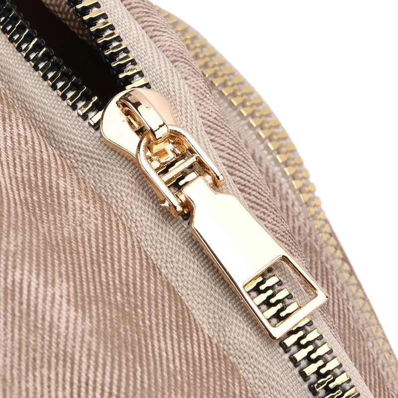 Crossbody-Slingbag aus Nylon mit RFID-Schutz, ca. 19 x 8 x 32 cm, verstellbarer Trageriemen, rosa