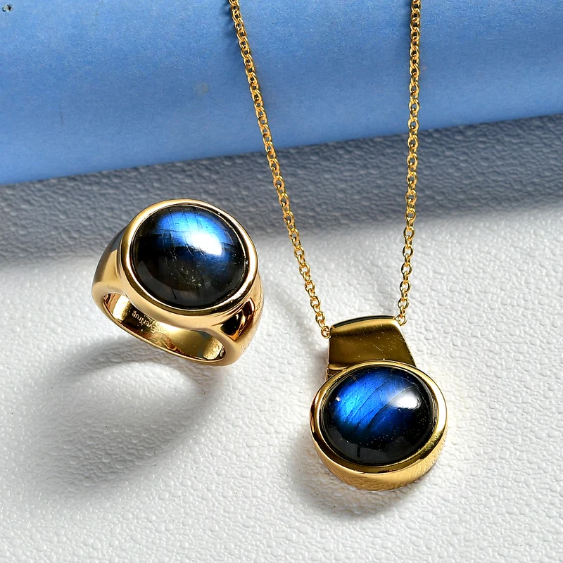 EVER TRUE AAA Grünes Türkis Schmuckset ca. 50 cm (Größe 21) ca. 30,00 ct.