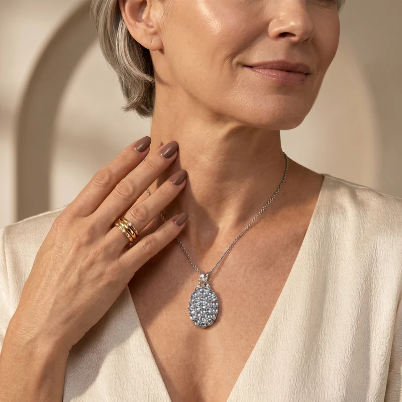 EverTrue himmelblauer Topas und Zirkon Cluster Bronze-Anhänger mit 50cm Edelstahl-Kette - 5,79 ct.