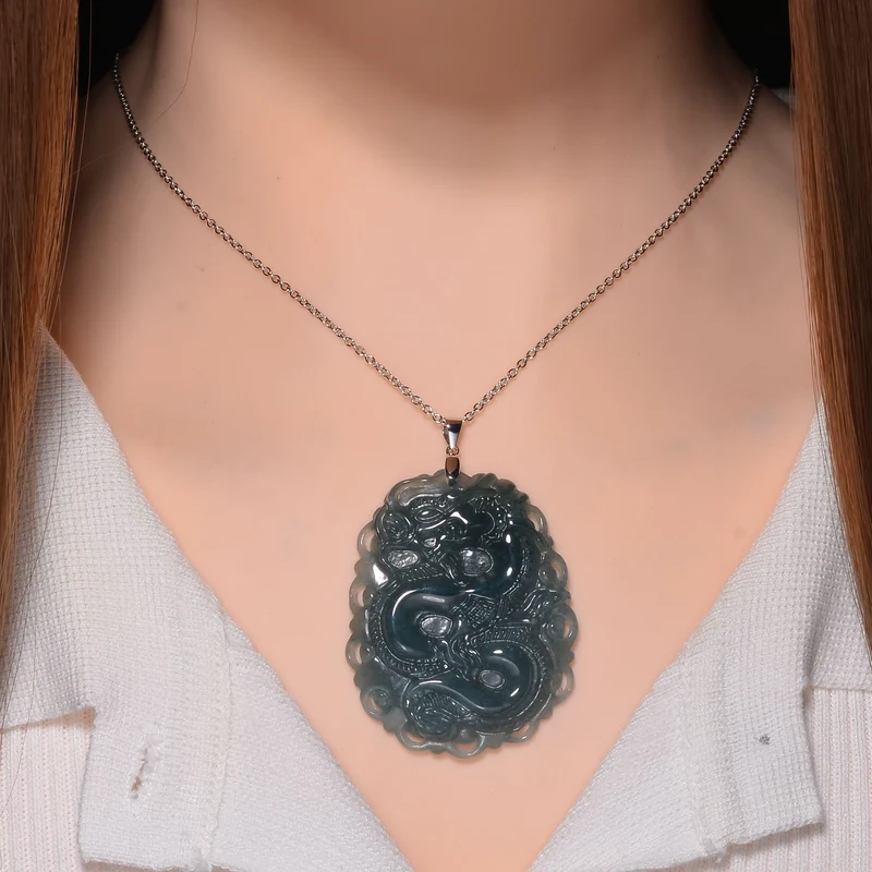 Natürlicher Olmek Jadeit Anhänger mit Kette, 925 Silber rhodiniert ca. 196.00 ct