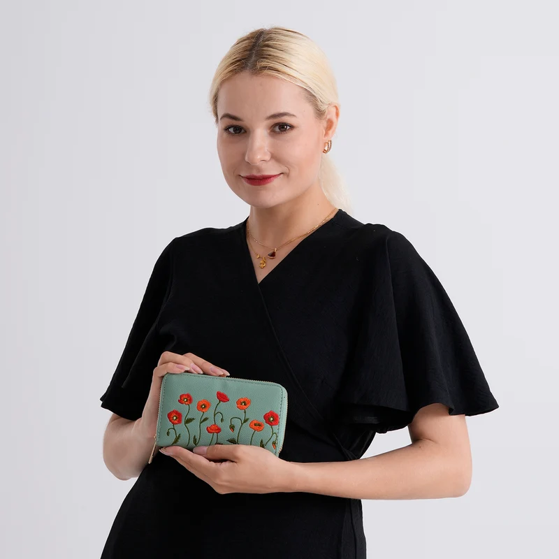 Bestickte Blumen Design Geldbörse mit RFID Schutz, PU Leder, 16 x 3 x 10 cm, Hellgrün
