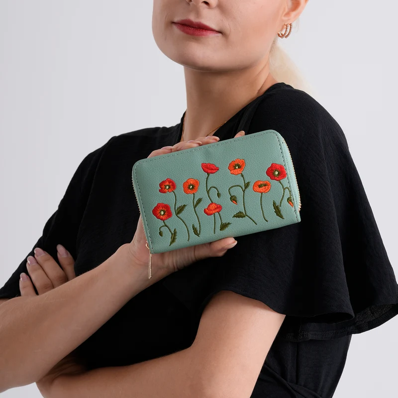 Bestickte Blumen Design Geldbörse mit RFID Schutz, PU Leder, 16 x 3 x 10 cm, Hellgrün