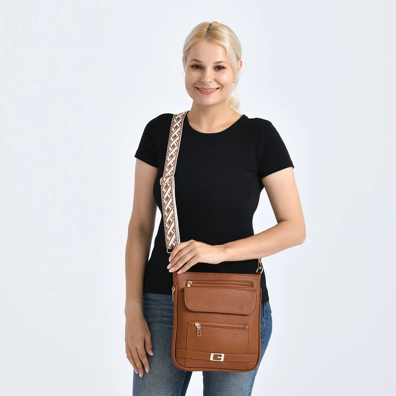 Crossbody-Tasche mit gewebtem Schulterriemen und Reißverschlussfächern, 24x28 cm, Tomatenrot